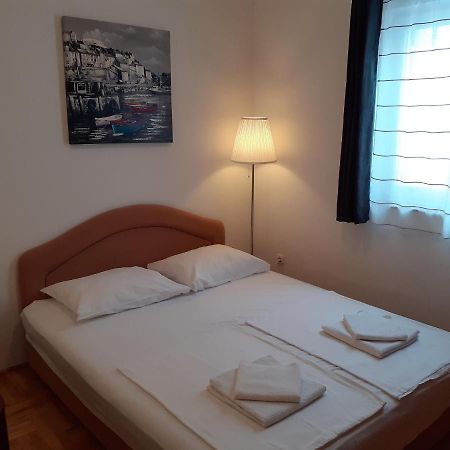Apartment Conty On The Ground Floor Malinska Bagian luar foto