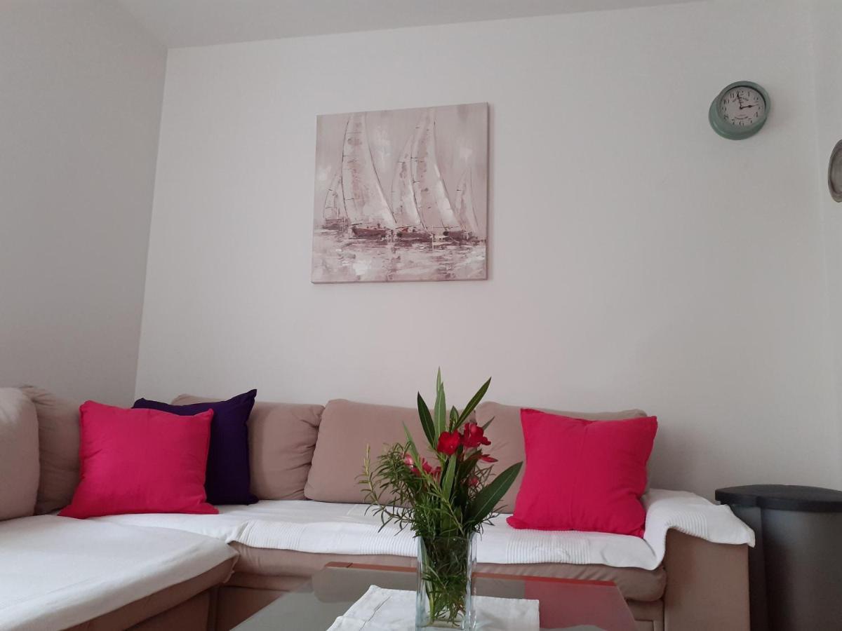 Apartment Conty On The Ground Floor Malinska Bagian luar foto