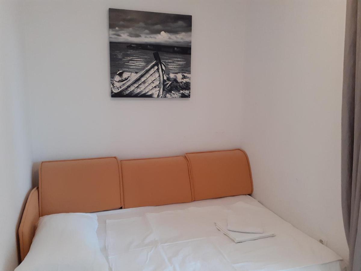Apartment Conty On The Ground Floor Malinska Bagian luar foto