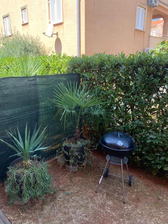 Apartment Conty On The Ground Floor Malinska Bagian luar foto